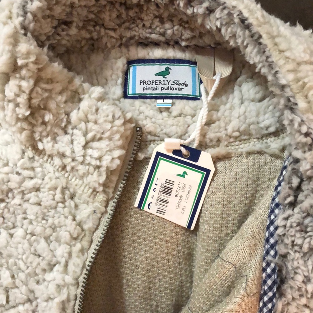 Fuzzy pullover - Picture 5 of 6